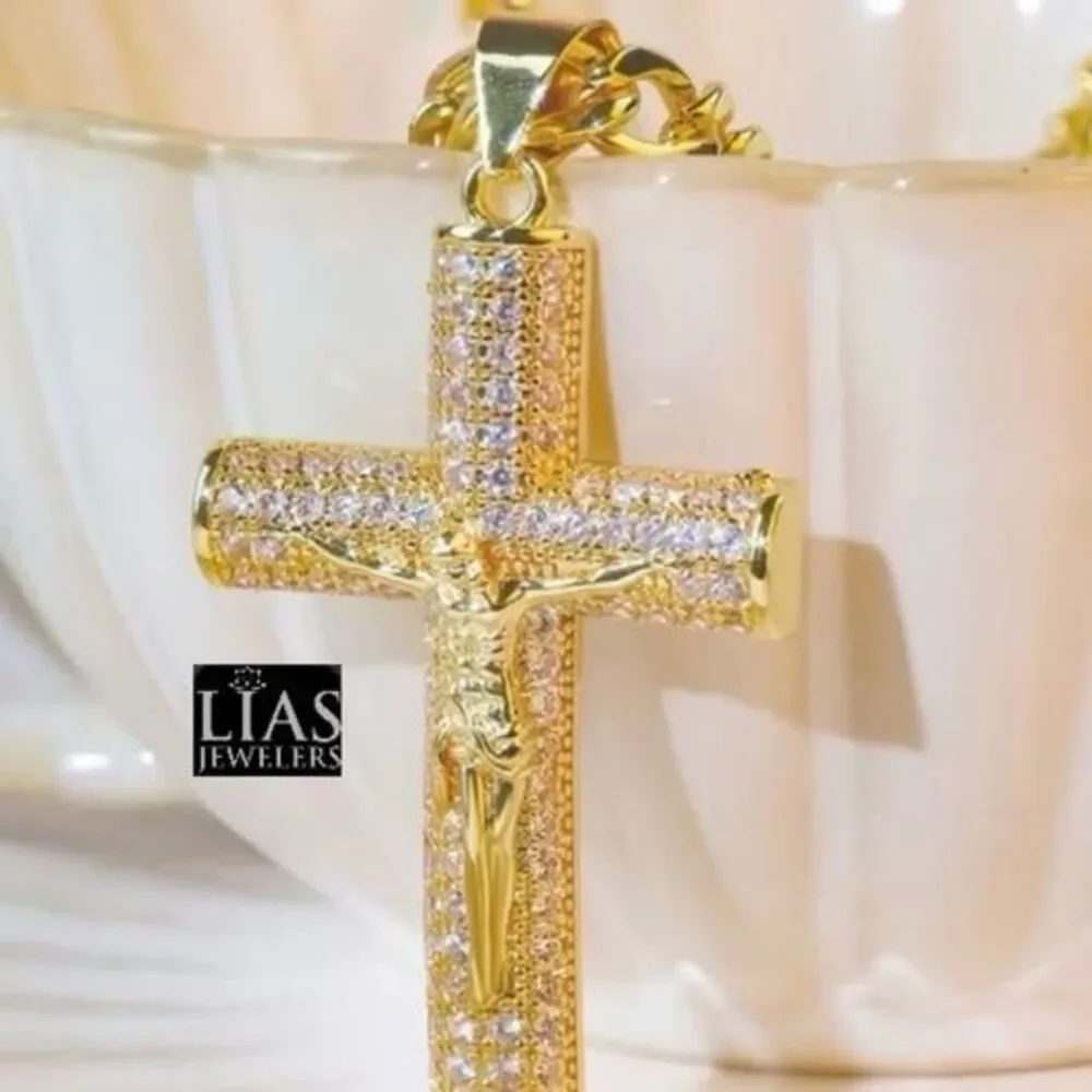 New 14k yellow gold Cuban link chain and cross pendant